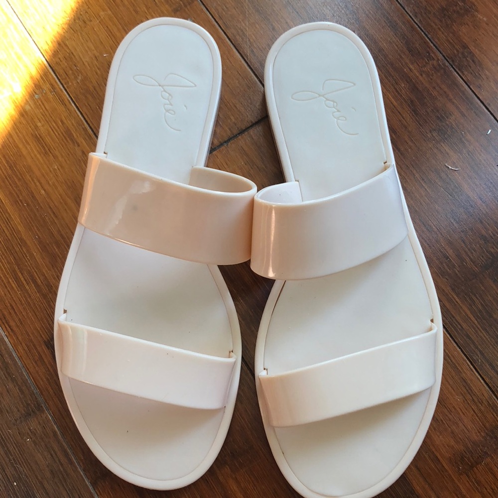 Beautiful Joie Sandals